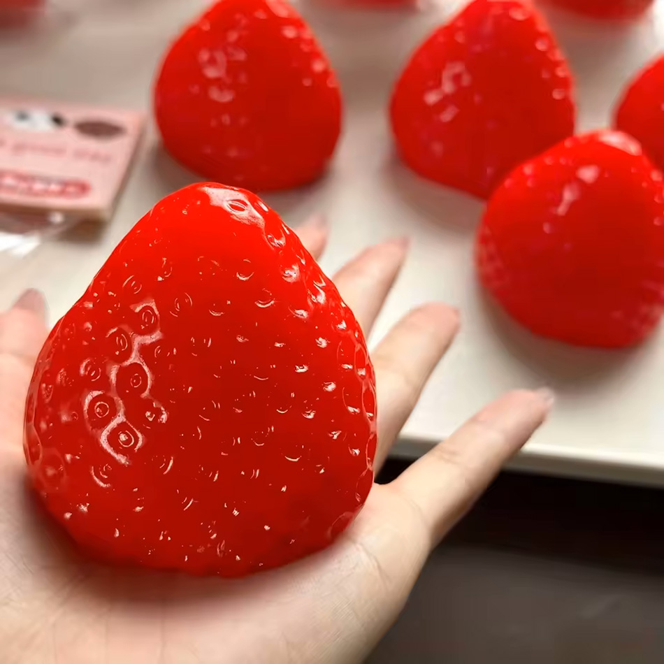 2026 Squishy Big Strawberry Sq - Kids Toys Entertainer recension och pris